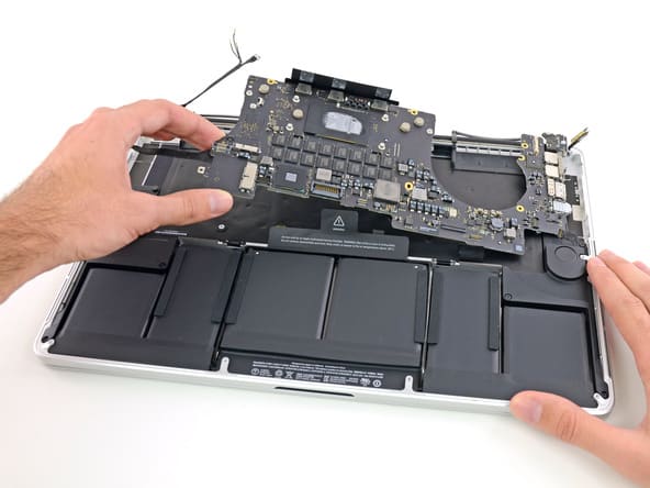 Cambio Tarjeta Lógica - MacBook Pro