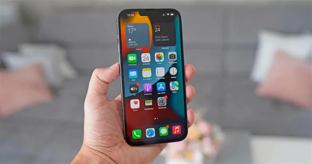 iPhone in Hand